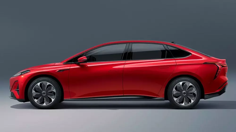 Hongqi Tiangong 05 là xe sedan hạng D