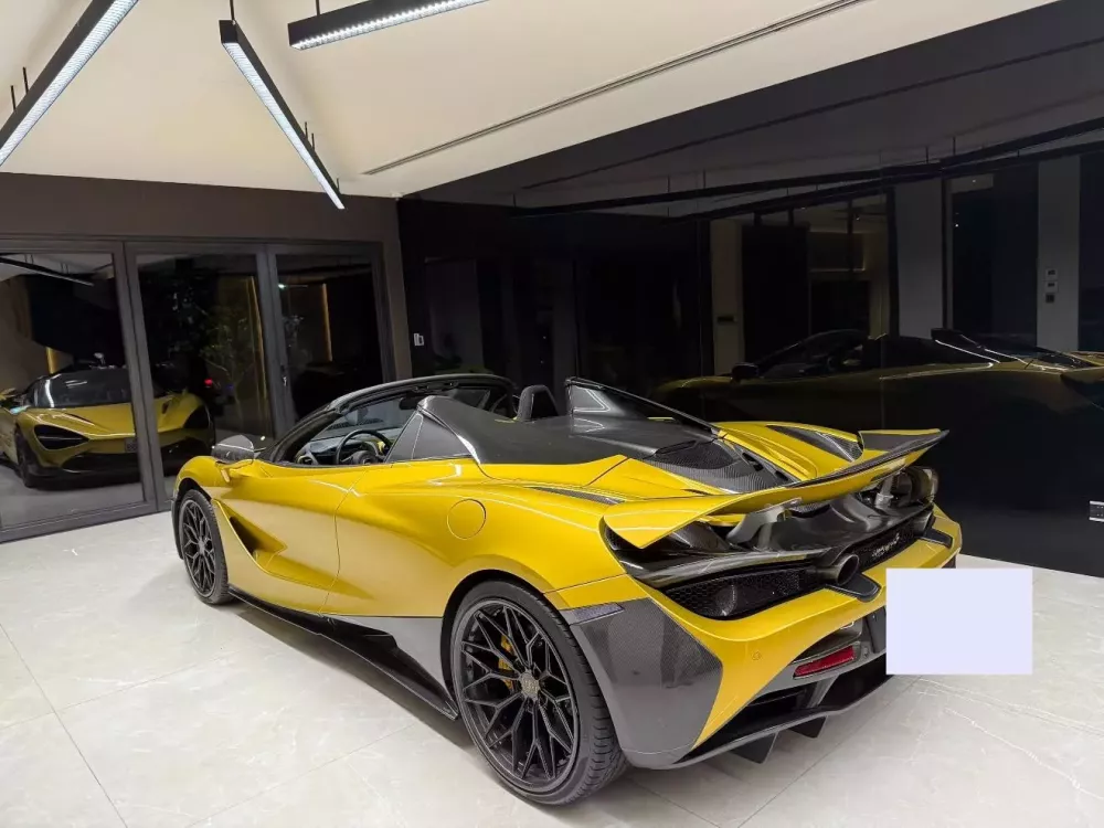 Garage siêu xe đẹp mắt của đại gia Đà Nẵng, từng có Lamborghini Aventador SVJ Roadster biển tứ quý- Ảnh 3. Garage siêu xe đẹp mắt của đại gia Đà Nẵng, từng có Lamborghini Aventador SVJ Roadster biển tứ quý- Ảnh 3.