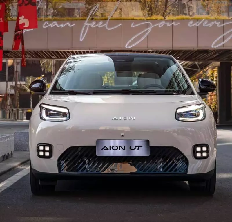 Xe điện GAC Aion UT với phạm vi hoạt động 420 km ra mắt tại Trung Quốc- Ảnh 1. Xe điện GAC Aion UT với phạm vi hoạt động 420 km ra mắt tại Trung Quốc- Ảnh 1.