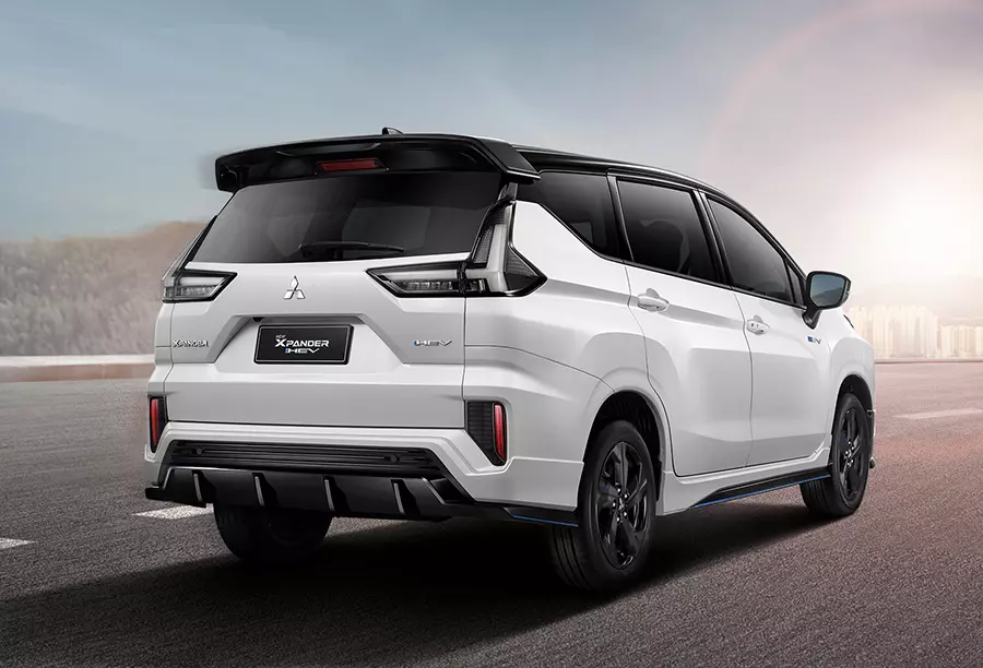 Trang bị an toàn của Mitsubishi Xpander Play và Xpander Cross Play vẫn cơ bản như bản thường