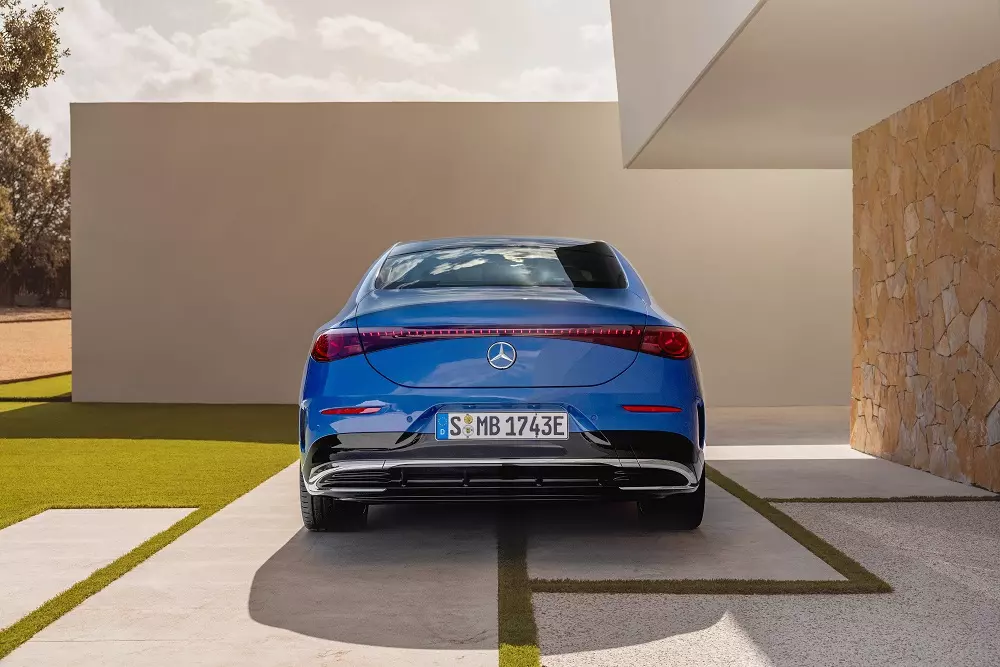 Mercedes-Benz CLA 2025 nhìn từ phía sau Mercedes-Benz CLA 2025 nhìn từ phía sau
