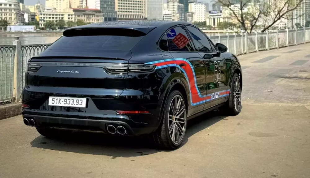 Sở hữu 1 dàn xe Porsche "2 cửa", doanh nhân Hà Nội lần đầu tậu Cayenne nhưng là bản Turbo- Ảnh 1. Sở hữu 1 dàn xe Porsche "2 cửa", doanh nhân Hà Nội lần đầu tậu Cayenne nhưng là bản Turbo- Ảnh 1.