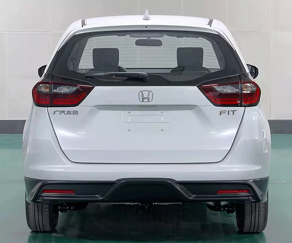 Khu vực phía sau của Honda Fit 2025 chỉ thay đổi nhẹ Khu vực phía sau của Honda Fit 2025 chỉ thay đổi nhẹ