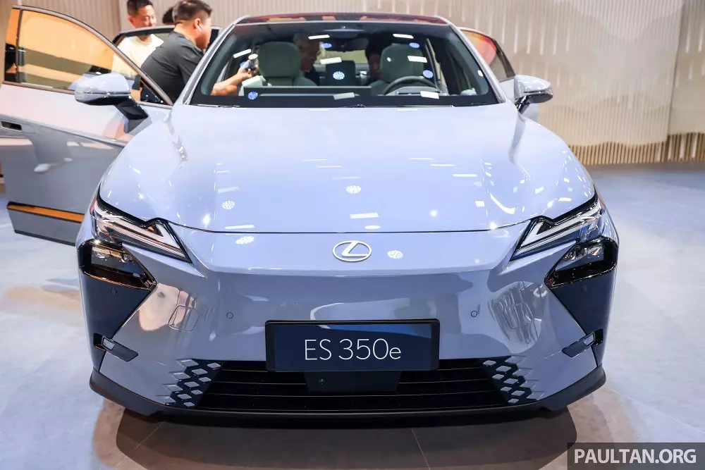 Lexus ES 2025 sở hữu thiết kế sắc sảo Lexus ES 2025 sở hữu thiết kế sắc sảo