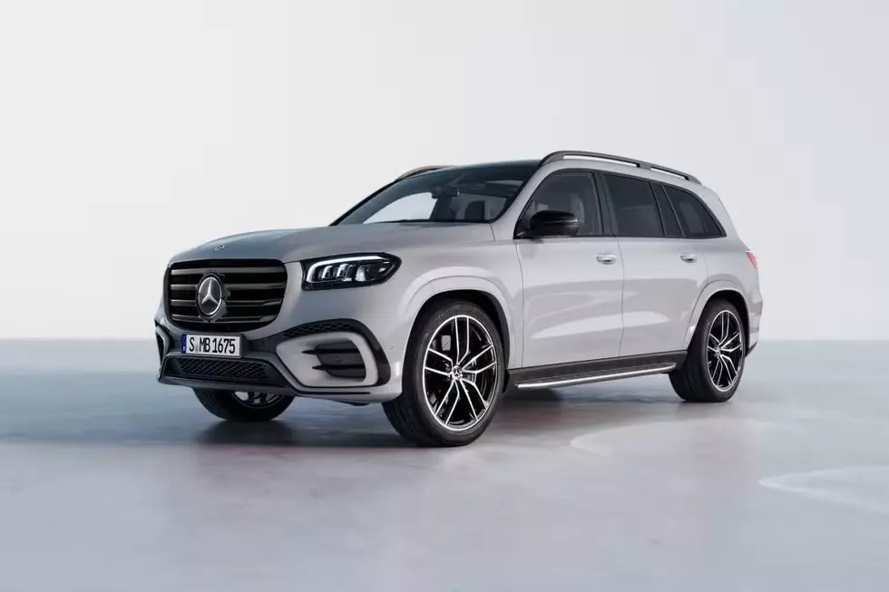 Đại lý Việt nhận cọc cho SUV hạng sang Mercedes-Benz GLS 2025, giá khoảng 5,5 tỷ đồng