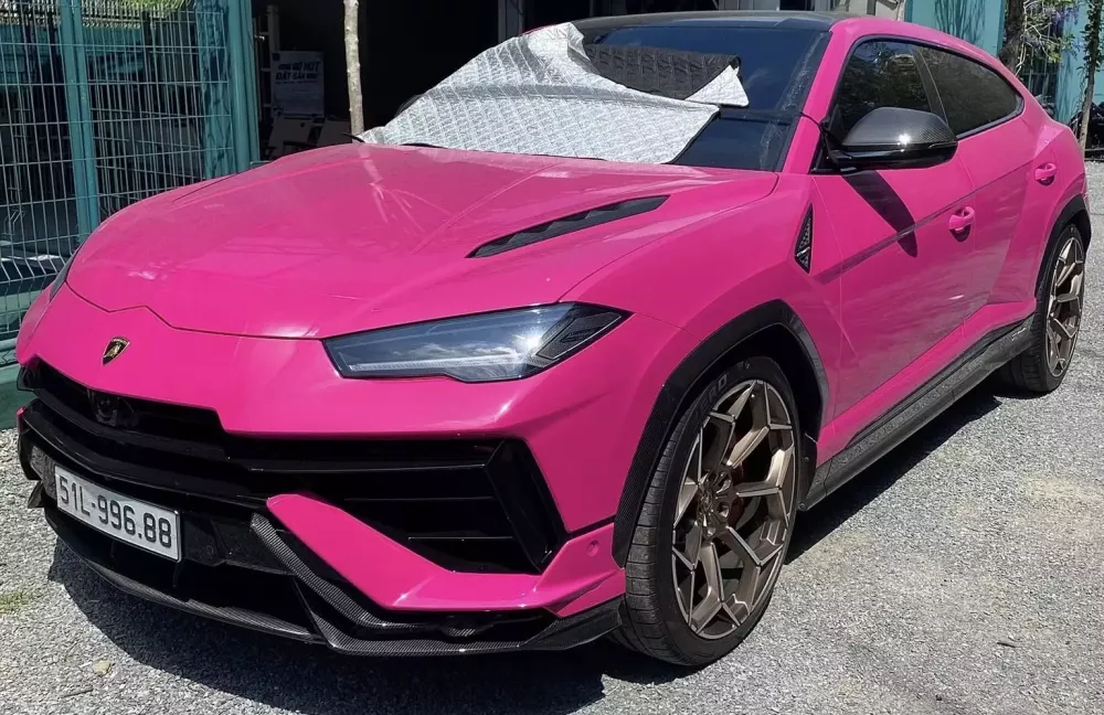 Lamborghini Urus Performante màu độc mang biển số gần 100 triệu đồng ở Tp.HCM- Ảnh 1.