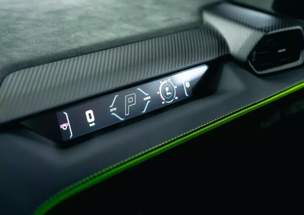 Lamborghini Revuelto mang màu sơn bắt mắt, có thể lên đến 2 tỷ đồng- Ảnh 7. Lamborghini Revuelto mang màu sơn bắt mắt, có thể lên đến 2 tỷ đồng- Ảnh 7.