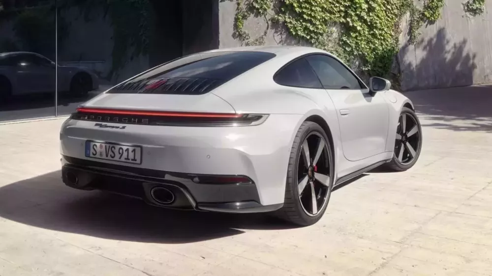 Chỉ cần bỏ ra gần 300 triệu đồng, các chủ xe Porsche 911 có thể sở hữu nội thất Pasha của Spirit 70- Ảnh 1. Chỉ cần bỏ ra gần 300 triệu đồng, các chủ xe Porsche 911 có thể sở hữu nội thất Pasha của Spirit 70- Ảnh 1.