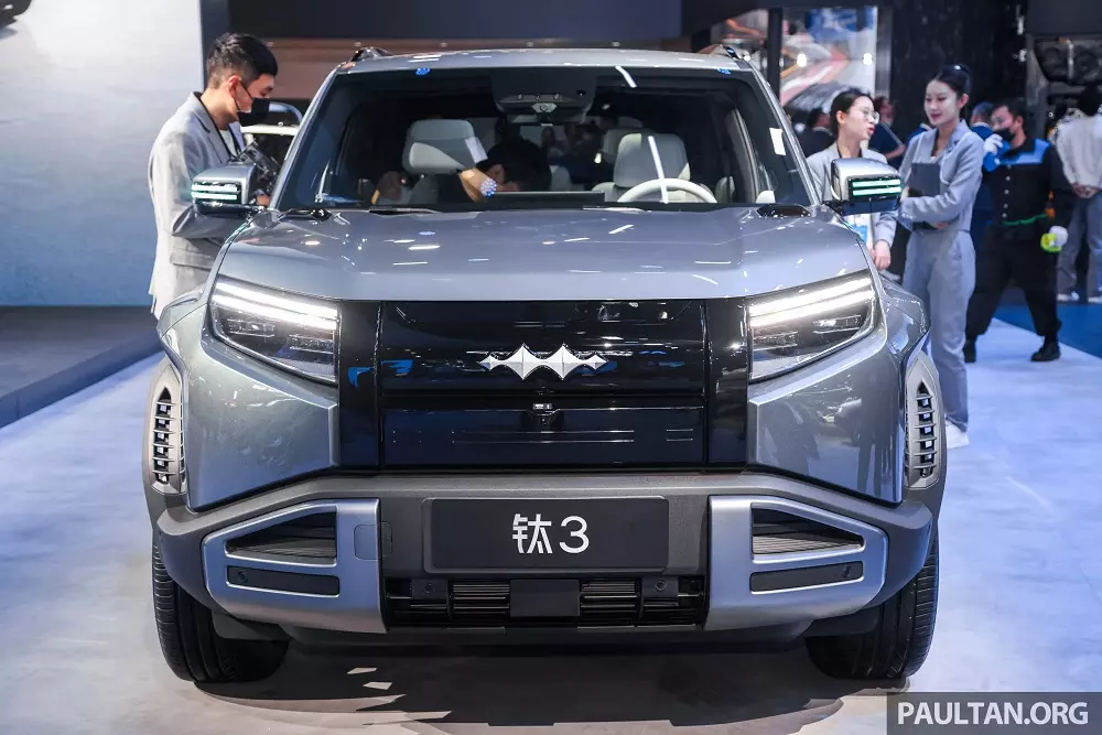 BYD Tai 3 nhìn từ phía trước BYD Tai 3 nhìn từ phía trước