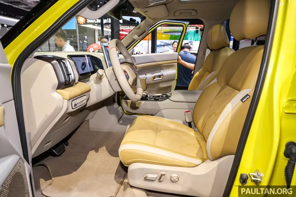 Hàng ghế trước của Nissan Frontier Pro Hàng ghế trước của Nissan Frontier Pro