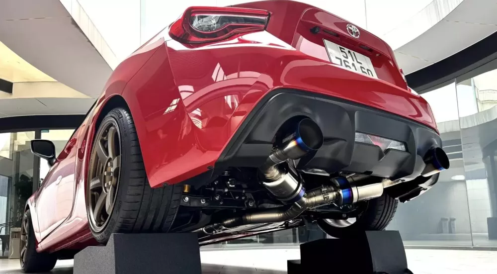 Toyota 86 số sàn về tay Cường "Đô-la" được sắm đồ chơi còn đắt hơn cả giá trị xe- Ảnh 5. Toyota 86 số sàn về tay Cường "Đô-la" được sắm đồ chơi còn đắt hơn cả giá trị xe- Ảnh 5.