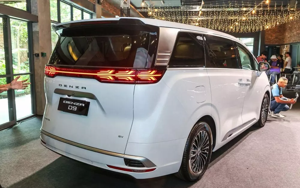 Denza D9 cũng là ông hoàng doanh số trong phân khúc MPV tại Trung Quốc