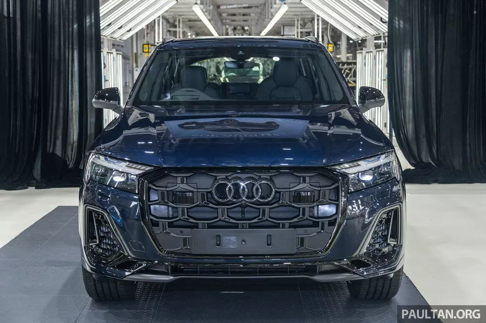 Cận cảnh khu vực đầu xe của Audi Q7