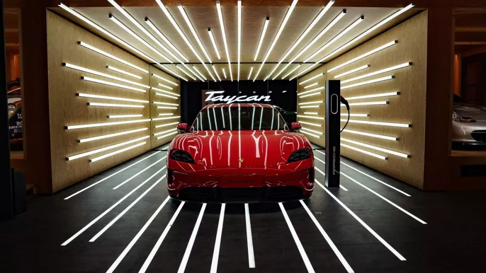 Không cạnh tranh được với các hãng nội địa, Porsche cân nhắc rút khỏi thị trường xe điện tại Trung Quốc
