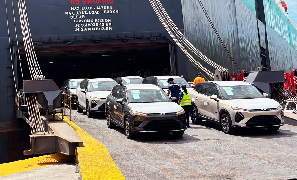 Lô xe điện Chevrolet Captiva EV cập cảng Brazil