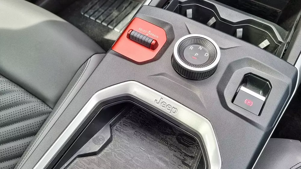 Cụm điều khiển trung tâm của Jeep Compass 2026 