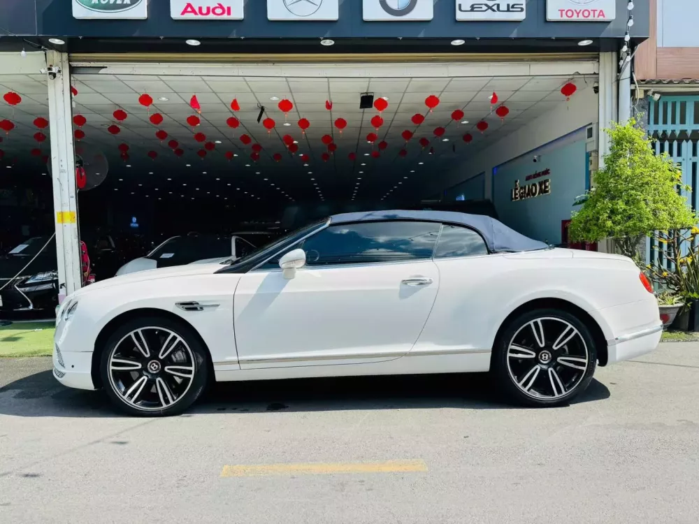 Bentley Continental GTC hơn 17 năm tuổi được chào bán lại 2,5 tỷ đồng- Ảnh 2.