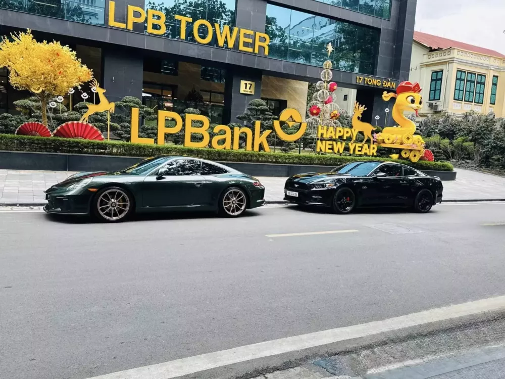 Cận cảnh Porsche 911 991 mang màu xanh của tay chơi xe kín tiếng Hà thành: Garage còn nhiều hàng khủng- Ảnh 1. Cận cảnh Porsche 911 991 mang màu xanh của tay chơi xe kín tiếng Hà thành: Garage còn nhiều hàng khủng- Ảnh 1.