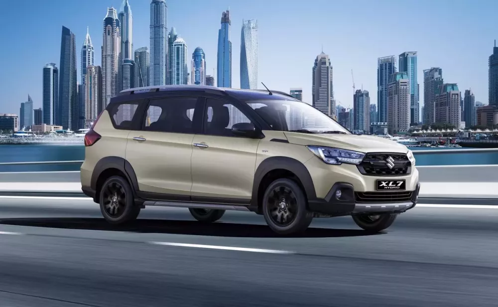 Suzuki tiếp tục giảm giá đến 60 triệu đồng cho 2 mẫu xe XL7 và Jimny.