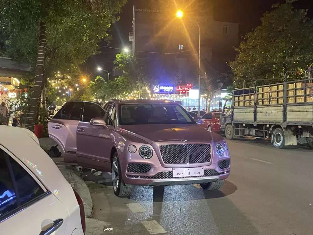 SUV siêu sang Bentley Bentayga Passion Pink độc nhất Việt Nam về "làm dâu" ở Hải Dương?- Ảnh 1.