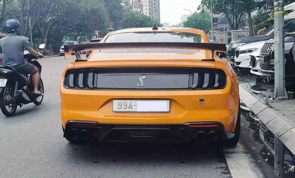 Ford Mustang bản 5.0 được độ body kit Shelby GT500 đẹp mắt- Ảnh 2.