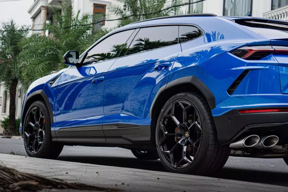 Cần chi mâm độ vài trăm triệu đồng, chỉ vài triệu đồng đã giúp Lamborghini Urus lạ mắt- Ảnh 4. Cần chi mâm độ vài trăm triệu đồng, chỉ vài triệu đồng đã giúp Lamborghini Urus lạ mắt- Ảnh 4.