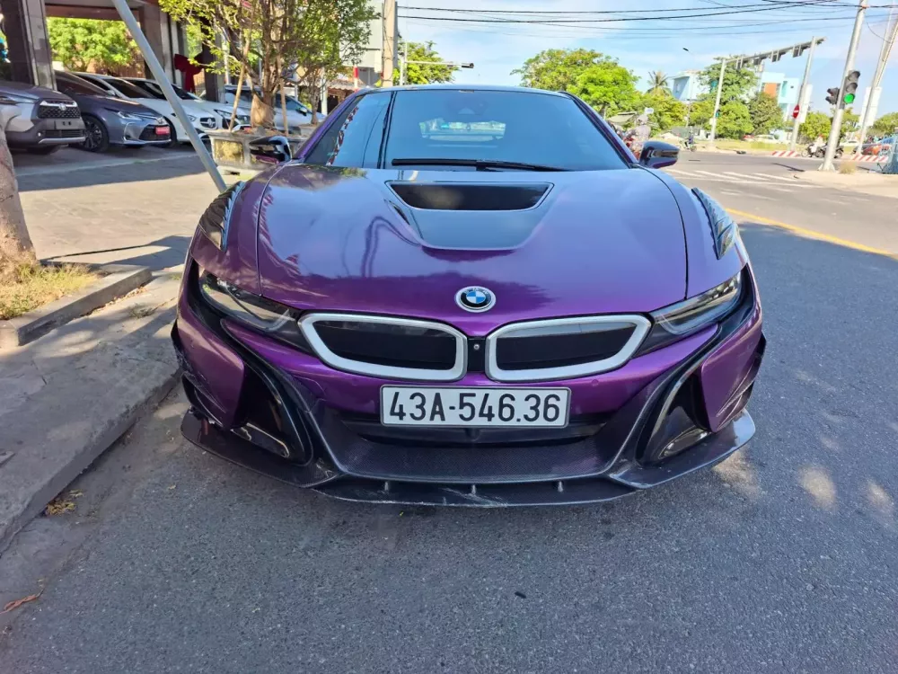 Xe thể thao hybrid BMW i8 mang gói độ lạ mắt ở Đà Nẵng- Ảnh 1.