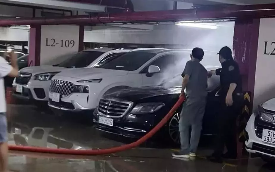 Mercedes-Benz Việt Nam chính thức lên tiếng sau khi nam ca sĩ Duy Mạnh rút đơn kiện.