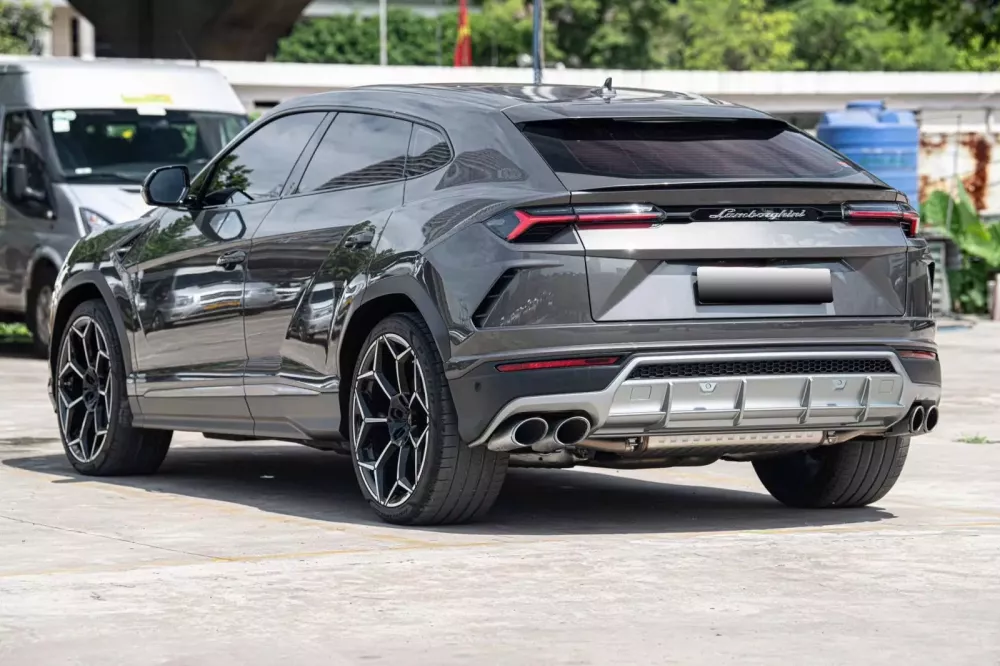 Lamborghini Urus "lướt" 3.000 km được rao bán cao giá xe mới, nhưng sẽ nhanh chóng có người mua vì điều này- Ảnh 3. Lamborghini Urus "lướt" 3.000 km được rao bán cao giá xe mới, nhưng sẽ nhanh chóng có người mua vì điều này- Ảnh 3.