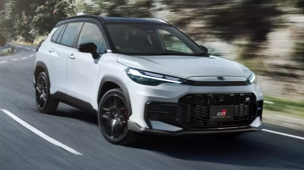 Vén màn Toyota Corolla Cross 2025 với phiên bản GR Sport ngầu hơn