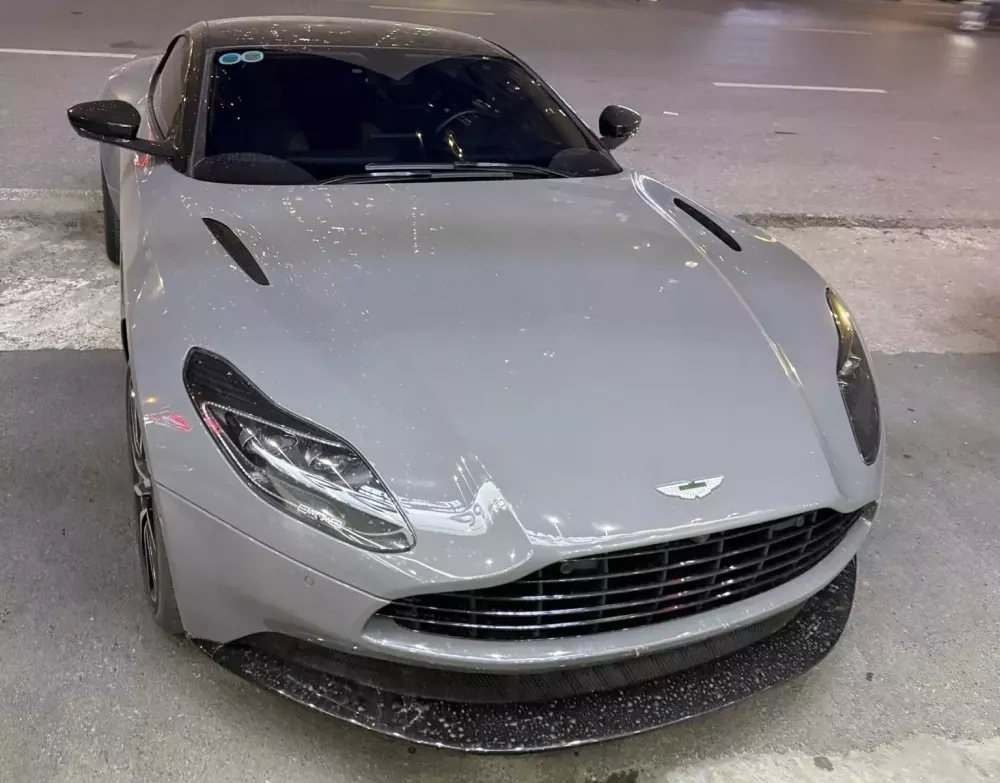 Trải nghiệm chưa bao lâu tay chơi Hà Nội đã bán lại Aston Martin DB11 V8 từng của đại gia Jacky- Ảnh 1.