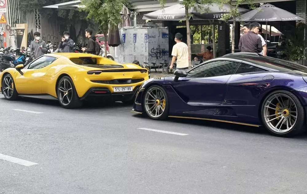 Dàn siêu xe tụ tập ở Tp.HCM: Lamborghini Aventador SVJ Roadster là điểm nhấn- Ảnh 3.