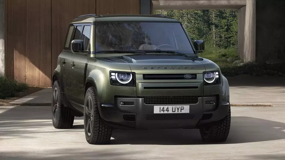 Land Rover Defender 2026 - SUV địa hình hạng sang phong cách và thông minh hơn