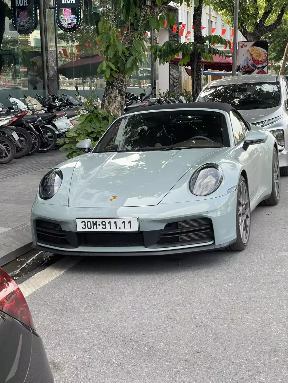 Chơi xe phải sắm luôn biển VIP, doanh nhân Hà Nội chi hơn 200 triệu đồng cho biển tứ quý 1- Ảnh 1. Chơi xe phải sắm luôn biển VIP, doanh nhân Hà Nội chi hơn 200 triệu đồng cho biển tứ quý 1- Ảnh 1.