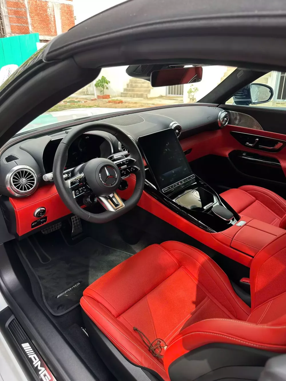 Thêm 1 xe Mercedes-AMG SL43 chỉ lăn bánh 2.000 km chủ nhân đã bán lại- Ảnh 2. Thêm 1 nhà cái hi88 Mercedes-AMG SL43 chỉ lăn bánh 2.000 km chủ nhân đã bán lại- Ảnh 2.