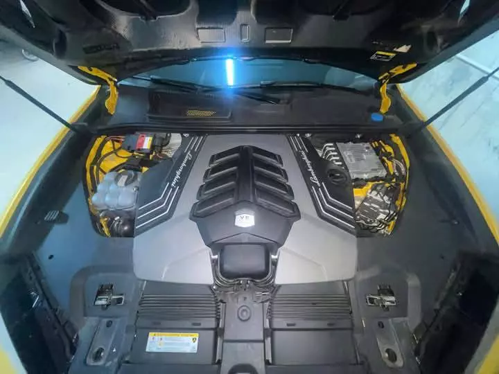 Mới chạy Lamborghini Urus Performante hơn 3.000 km đại gia đã rao bán lại- Ảnh 4. Mới chạy Lamborghini Urus Performante hơn 3.000 km đại gia đã rao bán lại- Ảnh 4.