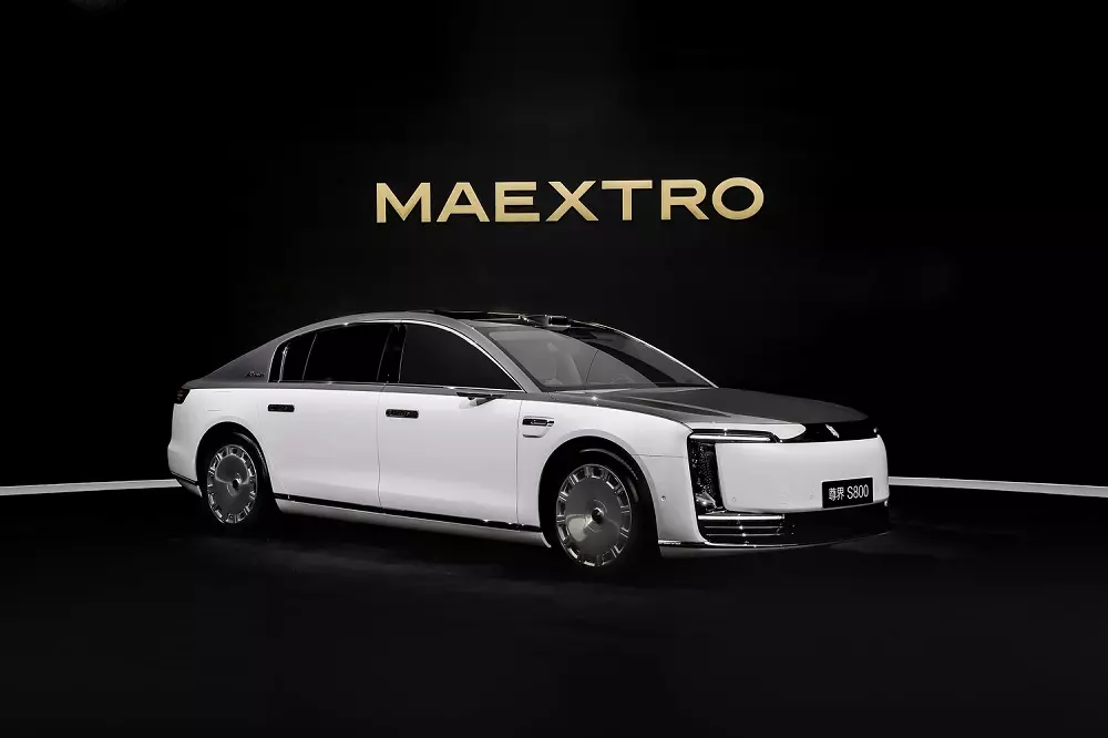 Sedan hạng sang của hãng điện thoại nhà cái hi88 chính thức được tung ra thị trường, cạnh tranh Mercedes-Maybach