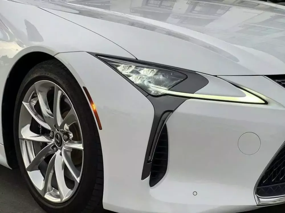 Lexus LC 500h siêu hiếm tại Việt Nam được chào bán gần 6 tỷ đồng- Ảnh 5. Lexus LC 500h siêu hiếm tại Việt Nam được chào bán gần 6 tỷ đồng- Ảnh 5.
