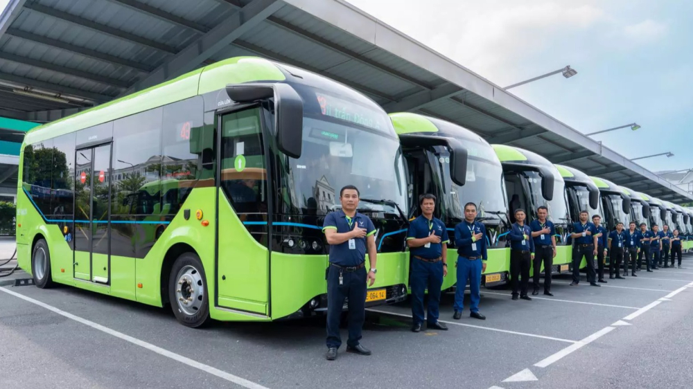 Vinbus khai trường tuyến buýt điện 43 kết nối nội thành với Đông Anh- Ảnh 1. Vinbus khai trường tuyến buýt điện 43 kết nối nội thành với Đông Anh- Ảnh 1.