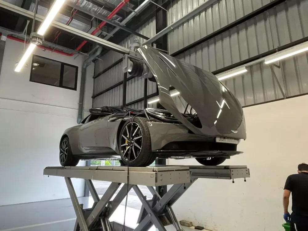 Bảo dưỡng cho Aston Martin DB11 liệu có đắt? Tiền công hơn 6 triệu đồng- Ảnh 1. Bảo dưỡng cho Aston Martin DB11 liệu có đắt? Tiền công hơn 6 triệu đồng- Ảnh 1.