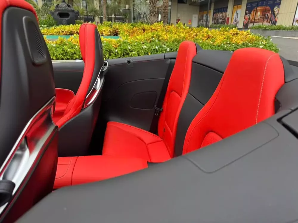 Nội thất Mercedes-AMG SL43