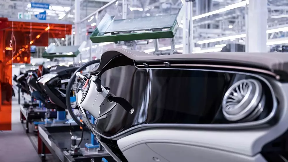 Màn hình MBUX Hyperscreen trên Mercedes-Benz EQS Màn hình MBUX Hyperscreen trên Mercedes-Benz EQS
