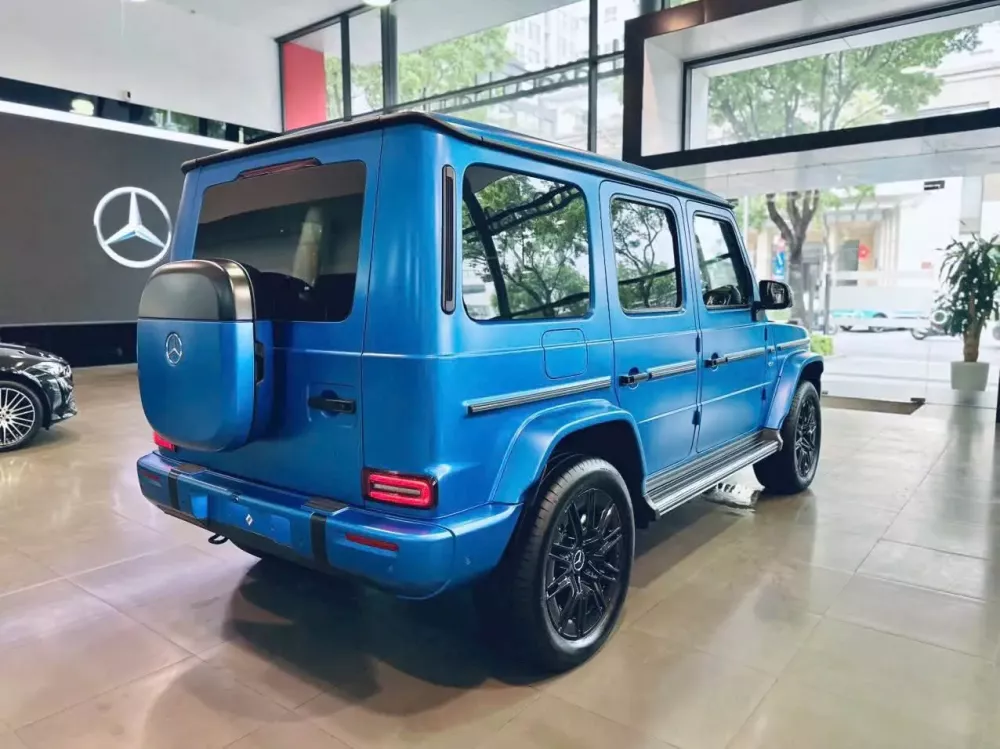 Cận cảnh Mercedes-Benz G-Class không tốn 1 giọt xăng nào tại Việt Nam, giá từ 8,68 tỷ đồng- Ảnh 6. Cận cảnh Mercedes-Benz G-Class không tốn 1 giọt xăng nào tại Việt Nam, giá từ 8,68 tỷ đồng- Ảnh 6.