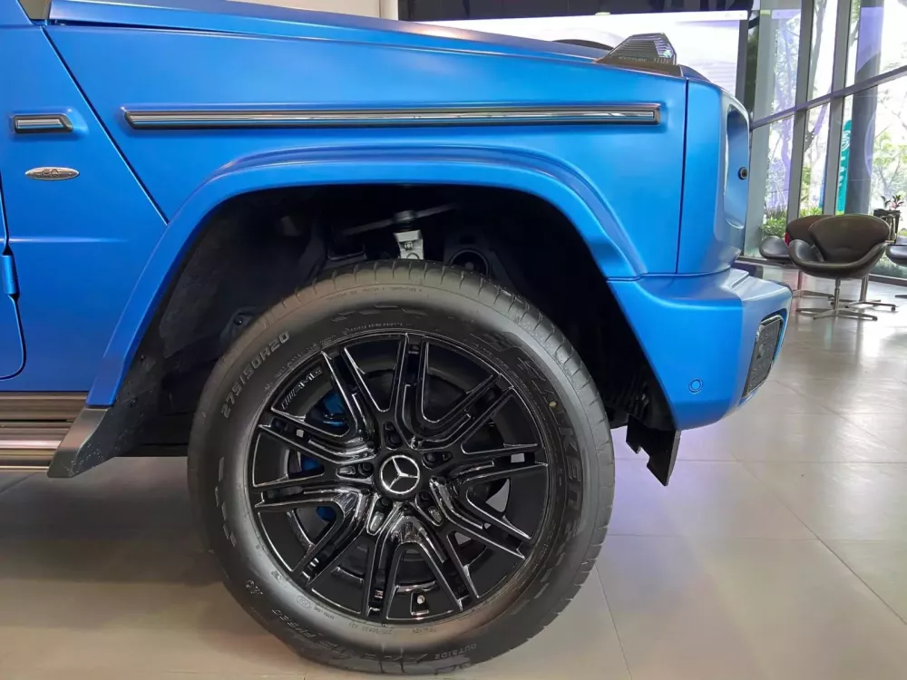 Cận cảnh Mercedes-Benz G-Class không tốn 1 giọt xăng nào tại Việt Nam, giá từ 8,68 tỷ đồng- Ảnh 8. Cận cảnh Mercedes-Benz G-Class không tốn 1 giọt xăng nào tại Việt Nam, giá từ 8,68 tỷ đồng- Ảnh 8.