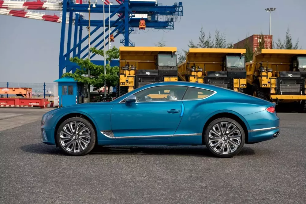 Hàng hiếm Bentley Continental GT V8 Mulliner được chào bán hơn 15 tỷ đồng- Ảnh 1. Hàng hiếm Bentley Continental GT V8 Mulliner được chào bán hơn 15 tỷ đồng- Ảnh 1.