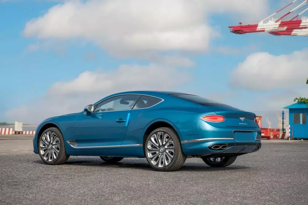 Hàng hiếm Bentley Continental GT V8 Mulliner được chào bán hơn 15 tỷ đồng- Ảnh 3.