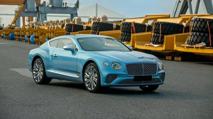 Rao bán chưa ai mua, showroom đổi màu lấy hên cho Bentley Continental GT V8 Mulliner 2022 hàng hiếm- Ảnh 1. Rao bán chưa ai mua, showroom đổi màu lấy hên cho Bentley Continental GT V8 Mulliner 2022 hàng hiếm- Ảnh 1.