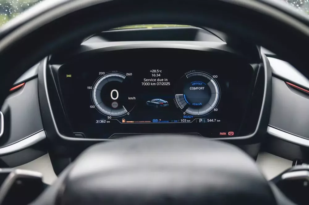 Khả năng tiết kiệm nhiên liệu của BMW i8 Khả năng tiết kiệm nhiên liệu
