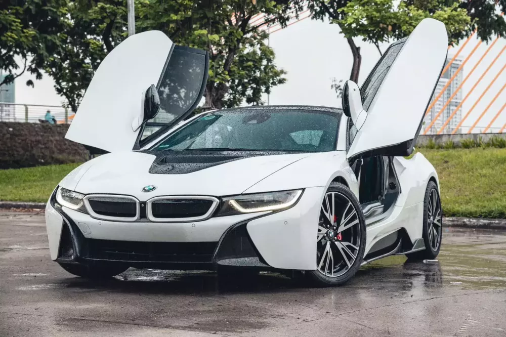 BMW i8 BMW i8: Thiết kế ấn tượng