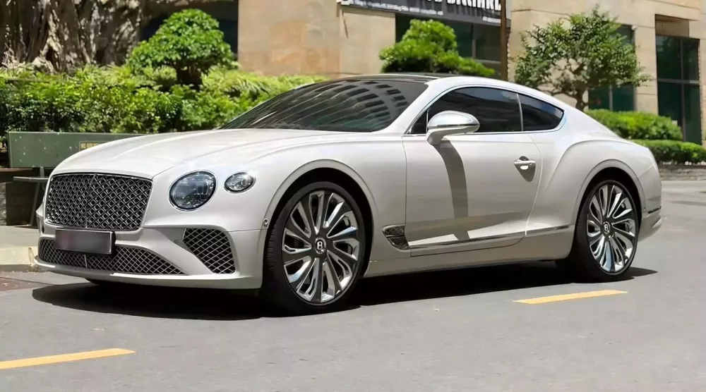 Rao bán chưa ai mua, showroom đổi màu lấy hên cho Bentley Continental GT V8 Mulliner 2022 hàng hiếm- Ảnh 2.